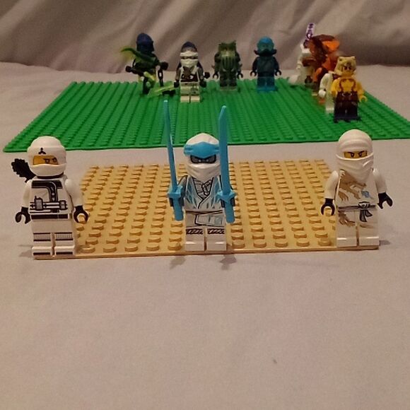 LEGO Minifigure Ninjago Lot 25 Pcs Pythor Garamadon Sensi Wu - Picture 6 of 10